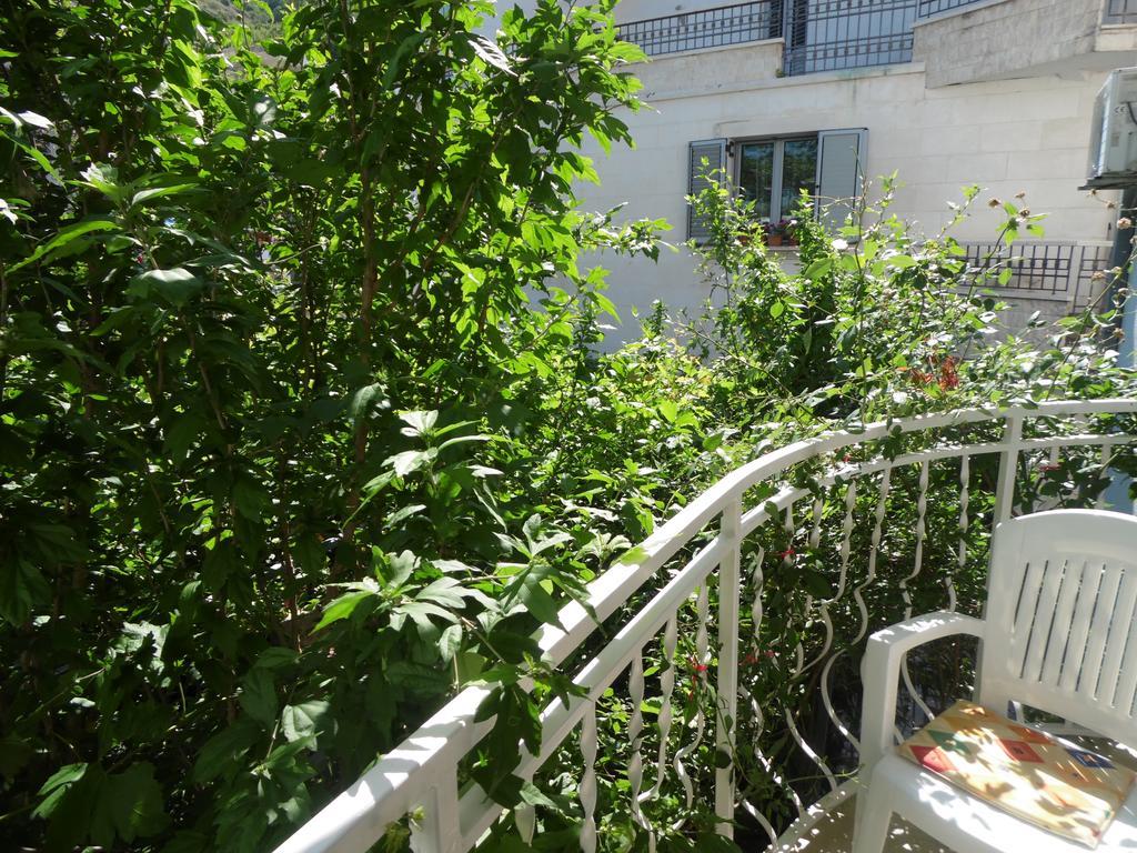 Apartments Slavica Jovanovic Sveti Stefan Zimmer foto