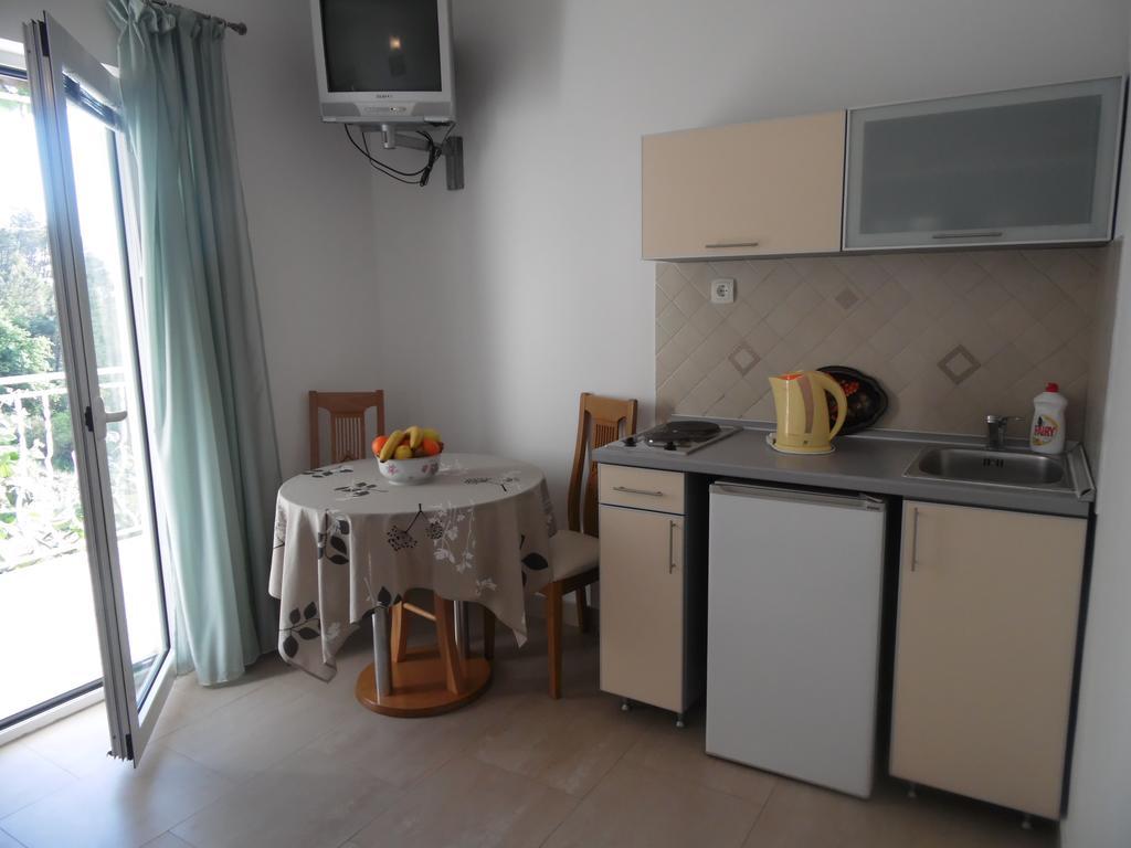 Apartments Slavica Jovanovic Sveti Stefan Zimmer foto